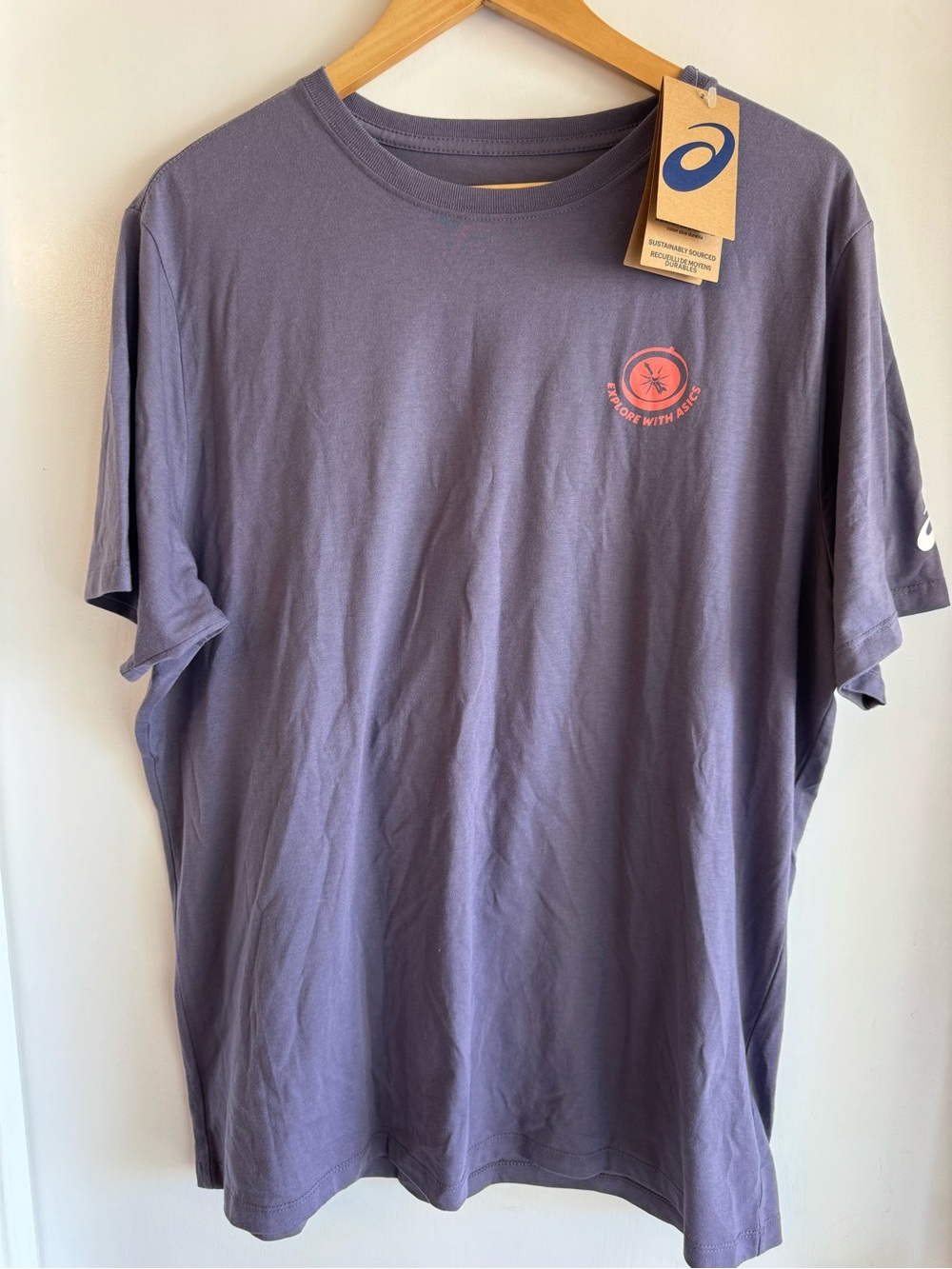 NWT ASICS T-shirt Parks Explorer Tee, Unisex.